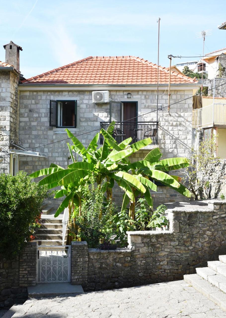 Vila Kula 1830 Apartments Herceg Novi Exterior foto