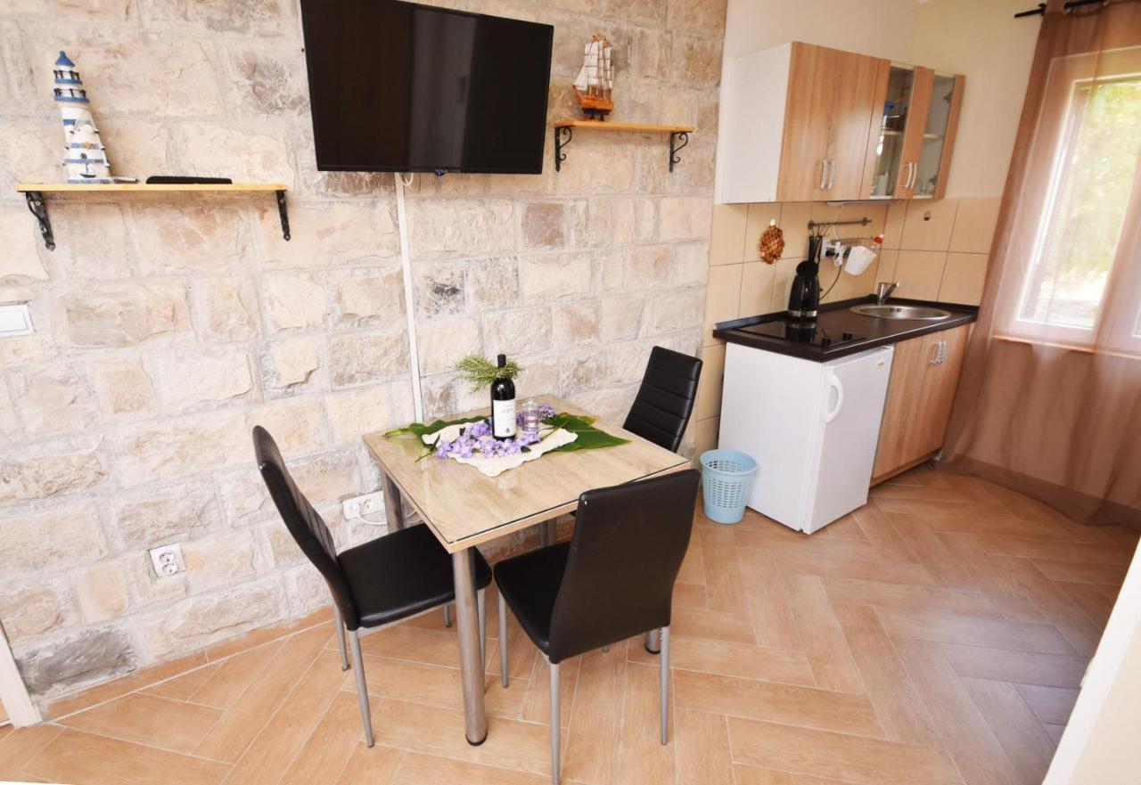 Vila Kula 1830 Apartments Herceg Novi Exterior foto