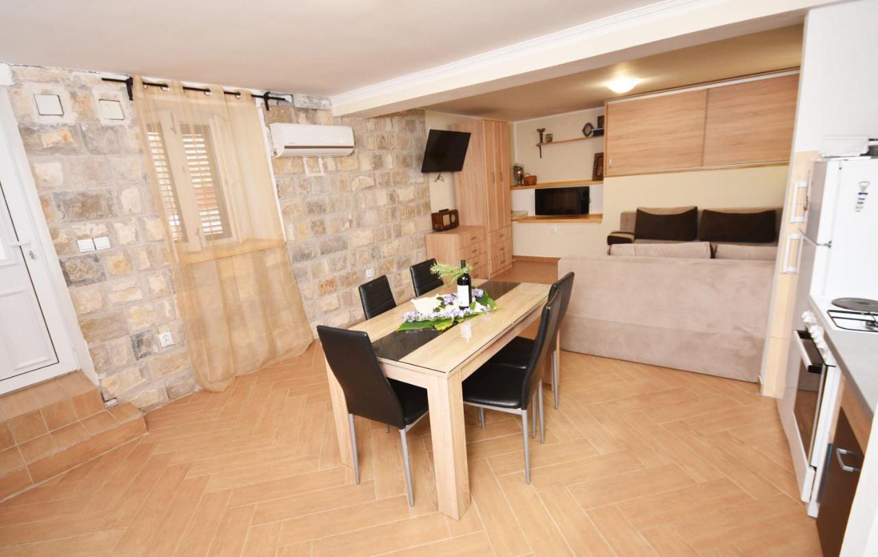 Vila Kula 1830 Apartments Herceg Novi Exterior foto