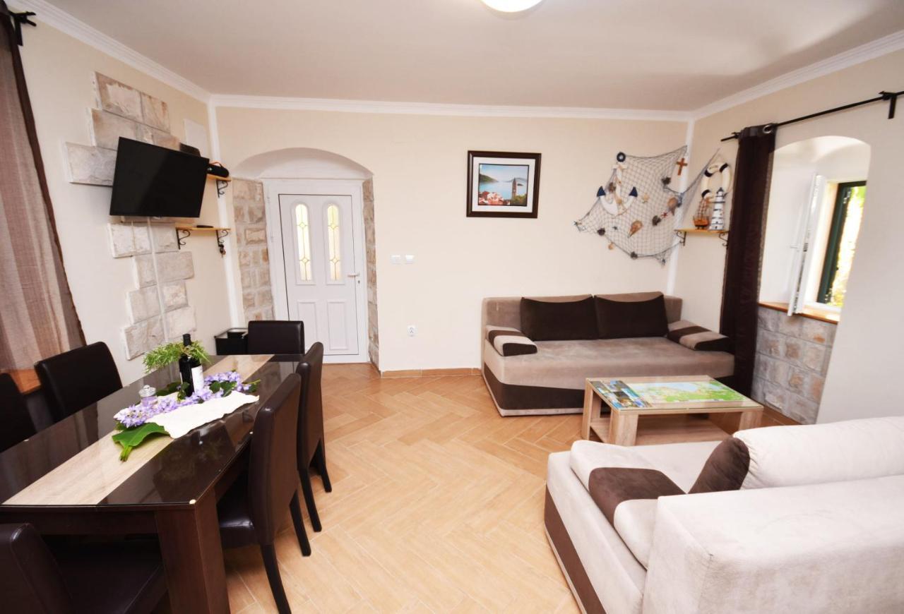 Vila Kula 1830 Apartments Herceg Novi Exterior foto