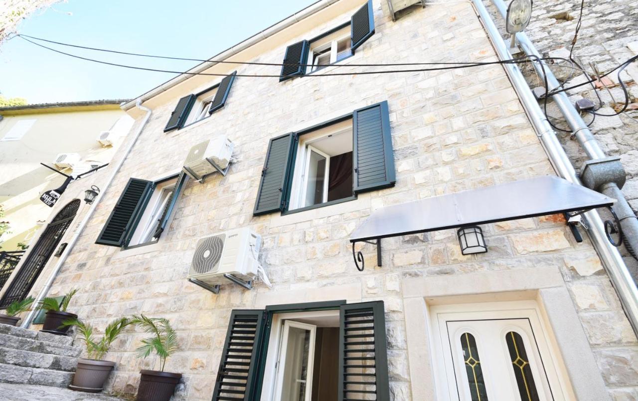 Vila Kula 1830 Apartments Herceg Novi Exterior foto