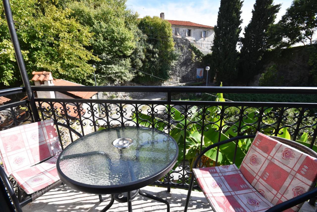 Vila Kula 1830 Apartments Herceg Novi Exterior foto
